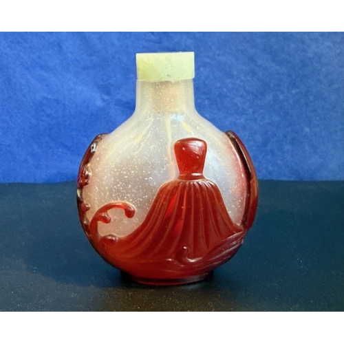 Snuff bottle overlay red on opalescent ground